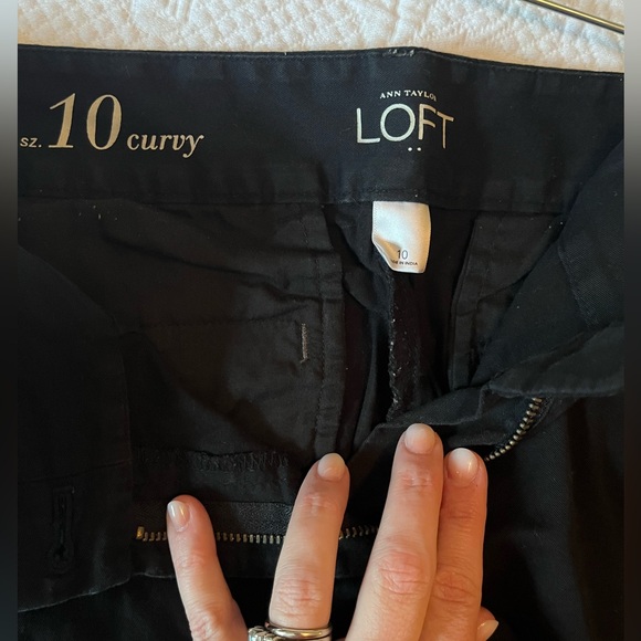 Loft black capri pants, size 10 curvy - Picture 2 of 2